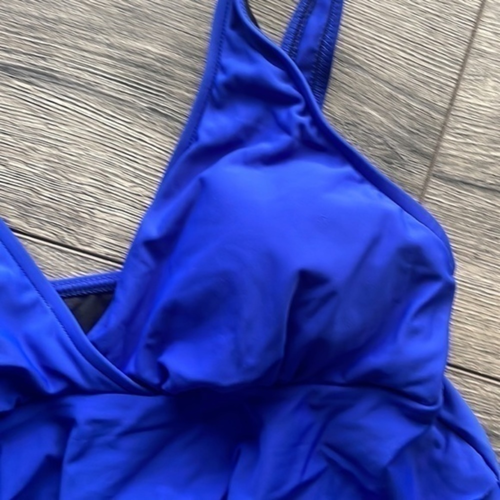 MagicSuit Swim top size 12 Blue ruffled - Picture 2 of 7